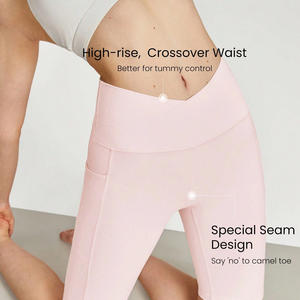 Pantalones cortos de yoga transpirables para mujer impresos personalizados con patrón sólido y diamantes de imitación personalizados OEM Activewear promociones uniformes - Product Image 3