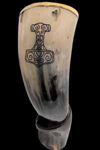 Cuerno para beber vikingo pulido de calidad superior respetuoso con el medio ambiente hecho a mano natural personalizado para restaurante doméstico y hotel de la India. - Product Image 2