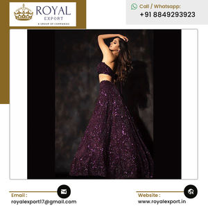 Gama exclusiva de Ropa Étnica India Malai satén seda Lehenga Choli con trabajo de secuencia para bodas y fiestas - Product Image 4