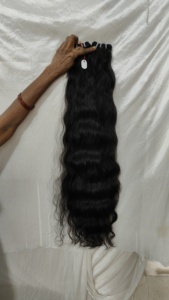 Extensions de cheveux vierges ondulés indiens bruts à cuticules alignées Paquets de cheveux bruts humains de haute qualité - Product Image 6