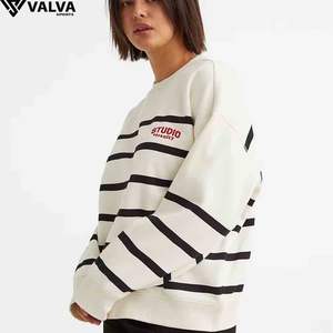 Sweat-shirt sur mesure Sweat-shirt décontracté de style dernier cri pour femmes Hoodies de teinture unie personnalisés selon votre marque. - Product Image 4