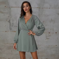 Robe mini décontractée pour femme, col en V, devant croisé, coupe trapèze, manches longues, élégante, coupe ample, fabricant OEM ODM