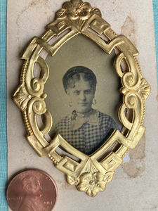 Antique Vintage Metal Photo <b>Frame</b> High Quality Brass Casting Premium Vintage Design <b>for</b> <b>Wall</b>-Mounting and Table-Top Use - Product Image 5