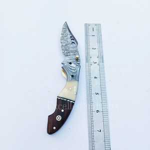 Navaja Plegable de Camping, Multifuncional, de Acero de Damasco, con Funda de Cuero - Product Image 6