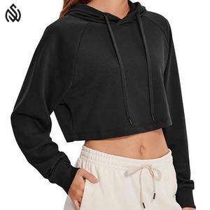 Ensemble de shorts à capuche surdimensionnés Streetwear Ensembles pour femmes de haute qualité vente en gros de sweat à capuche et shorts Ensembles pour femmes - Product Image 2