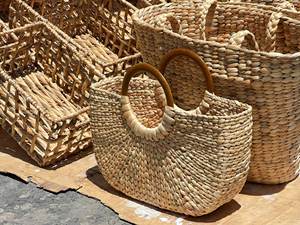 2025 Summer Eco-Friendly Fashion Women's Handbag Collection Handcrafted Natural <b>Water</b> Hyacinth Two Handles Open Cuff Closure - Product Image 4