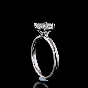 Exclusivo Anillo de Compromiso Solitario con Moissanita de 1.50 Quilates, Oro de 14k, Corte Princesa, Joyería Nupcial Elegante, Clásico con Engaste de Puntas - Product Image 3