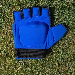 ถุงมือแบบครึ่งนิ้วปรับแต่งได้ พร้อมคุณสมบัติระบายอากาศ ผลิตจากหนัง ยาง ซิลิโคน ไมโครไฟเบอร์ พร้อมโลโก้ที่ปรับแต่งได้ - Product Image 1