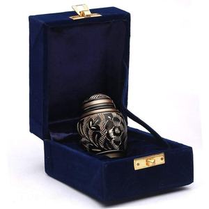 Design unique Look moderne 100% Urne funéraire pour adultes fabriquée à la main Urne de crémation Urne en laiton massif pour cendres humaines - Product Image 4