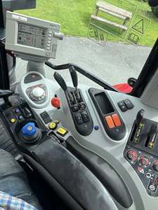 รถแทรกเตอร์มือสอง ปี 2013 ยี่ห้อ Massey Ferguson รุ่น 6490 DF ขับเคลื่อน 4 ล้อ 180 แรงม้า สำหรับงานเกษตร พร้อมปั๊มและลูกปืน - Product Image 3