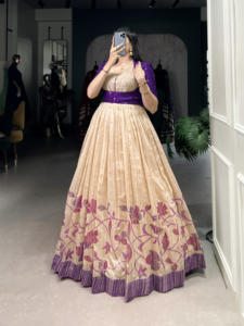 Vestido tradicional estampado de seda verde con lentejuelas bordadas Koti Micro Forro de algodón y estilo completo para fiesta al por mayor - Product Image 2