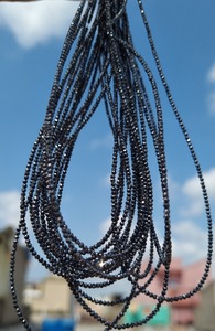 ลูกปัดเพชรโมอิสสีดำ2มม. ลูกปัดเหลี่ยมเพชรพลอยเม็ดกลมสร้อยคอเพชรเกรด AAA - Product Image 3