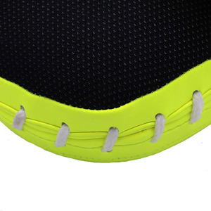 แผ่นซ้อมมวยหนังแท้คุณภาพสูง 100% พร้อมสายรัดข้อมือ ระบายอากาศได้ดีที่สุด แผ่นซ้อมเตะคิกบ็อกซิ่งขายดีอันดับต้นๆ - Product Image 5