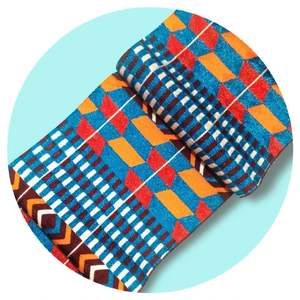 Tela tejida Jacquard de algodón tradicional Premium 100% algodón 470 GSM Material de toalla de diseño étnico para moda y ropa tradicional - Product Image 1