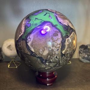 Venta al por mayor de cristal de cuarzo curativo natural, colección de artesanías, <span class=keywords><strong>propiedades</strong></span> fluorescentes UV reactivas, esfera de ágata volcánica para regalos - Product Image 4