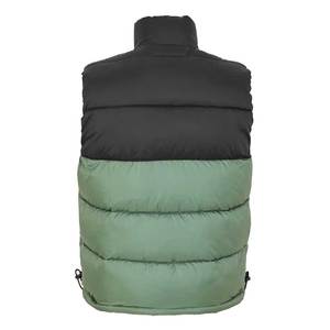 Chaleco sin mangas para hombre con aislamiento ligero y cierre de cremallera, perfecto para usar en capas en actividades al aire libre y uso diario. - Product Image 2