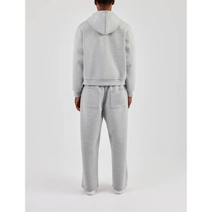 Conjunto Deportivo Gris Claro para Hombre con Chaqueta con Capucha y Cremallera y Pantalones Holgados para un Estilo Deportivo Informal - Product Image 3