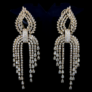 Pendientes de diseño de oro amarillo de 14kt de la mejor calidad con diamantes CVD para bodas y cenas refinadas en India - Product Image 5