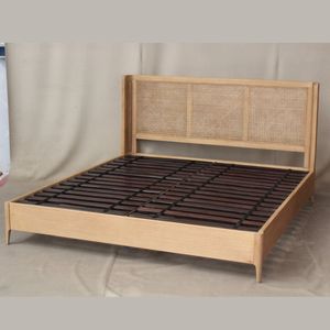 Bella Elegant Bedroom Collection 150cm Cadre de lit en bois Style méditerranéen pour villa ou hôtel - Product Image 1