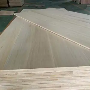 Planche de bois d'épicéa de Paulownia sciée/bois de pin de bord/bois de bois tendre européen