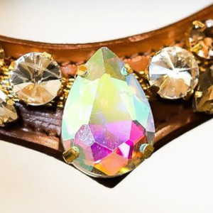 Bride de Cheval en Cuir de Luxe ADIBA OVERSEAS de Qualité Supérieure, avec Frontal Orné de Cristaux Ondulés et Gemme Bleue Centrale, Idéale pour le Dressage Premium - Product Image 4