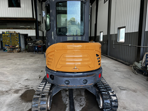 Mini-excavatrice sur chenilles compacte CASE CX37C neuve/d'occasion, 3,6 tonnes, 24,4 CV, diesel, hydraulique, à balayage de queue zéro - Product Image 3