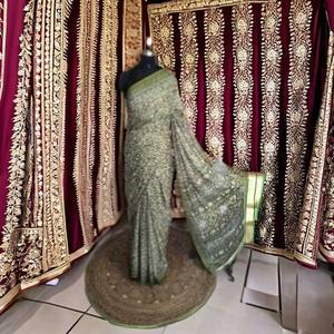 Elegante Sari de seda indio tradicional con blusa duradera, prenda resistente a las manchas - Product Image 1