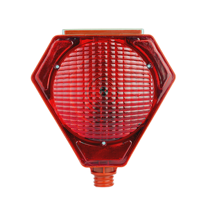 Feux de signalisation routière à énergie solaire, clignotants triangulaires rouges avec réflecteur blanc en matériau PC pour la sécurité routière - Product Image 1