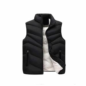 Chaleco acolchado de moda diseñado para la máxima calidez y comodidad, perfecto para ropa informal en capas de invierno o aventuras al aire libre - Product Image 1