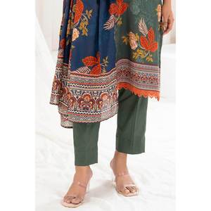 Traje de chifón verde sin costuras de 3 piezas para mujer con decoración de bordado en la parte superior - Product Image 4