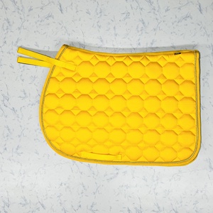 Almohadilla de sillín acolchada computarizada hecha en la India con forro de polialgodón con ajuste de cordón dentro de espuma - Product Image 6