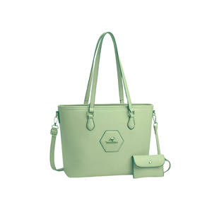 Sac à bandoulière en similicuir doux Sac à main fantaisie pour femmes avec un design minimaliste - Product Image 3