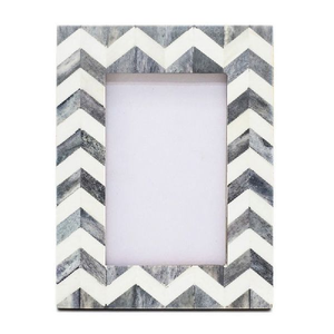 Marco de fotos de madera hecho a mano de la mejor calidad con nuevos accesorios de mesa elegantes con incrustaciones de fregona de hueso designables - Product Image 3