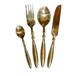 Best Quality Gold Polished Strong Round Handle Cutlery Set Royal Design Dining <b>Table</b> Sets <b>Stainless</b> <b>Steel</b> Western Cutlery Set - Product Image 1