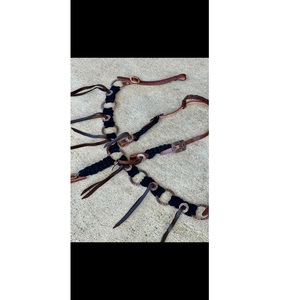 Ensemble de sellerie en cuir occidental pour le contrôle et l'entraînement des chevaux, réglable, durable et facile à utiliser, disponible à la vente - Product Image 1