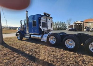 CAMIÓN USADO LIMPIO KENWORTH T800 2010 CON TRANSMISIÓN NUEVA, MOTOR CUMMINS 600 CON 18 VELOCIDADES Y DOBLE VELOCIDAD TRASERA 370 SOBRE 504 CON ENVÍO GRATUITO - Product Image 2