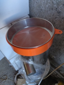 เครื่องแยกแร่ขนาดห้องปฏิบัติการ 300 กก./ชม. - Product Image 3