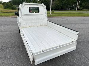 Camioneta Suzuki Carry 2000 4x4, Camioneta Kei para el Mercado Japonés, Transmisión Manual de 5 Velocidades, Tracción en las 4 Ruedas - Product Image 6