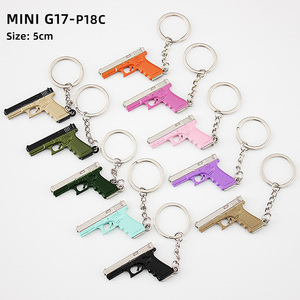 อะนิเมะโรงงานขายส่งราคาของเล่นพวงกุญแจมินิโลหะหัตถกรรมปืนของเล่น 5 ซม.G17 - Product Image 4