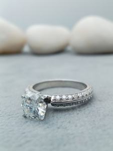 Bague de mariage classique pour femme certifiée en or blanc 14 carats avec diamant de laboratoire de 3 carats, taille brillant ronde - Product Image 3