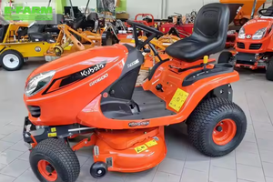 Tondeuse autoportée Kubota G261HD en excellent état Le tracteur Kubota est livré avec un ramasseur d'herbe pour le jardin - Product Image 4