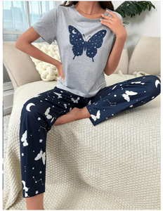 Vente en gros Ensemble pyjama décontracté à imprimé floral pour femmes, manches courtes, col rond, haut et pantalon, coupe confortable et détendue - Product Image 5