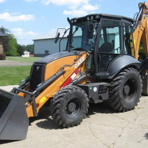 Chargeuse compacte sur pneus Case 575N EP 2022, pelle rétrocaveuse, moteur Kubota, vérin hydraulique Eaton, capacité nominale de 6 tonnes, garantie 1 an - Product Image 1