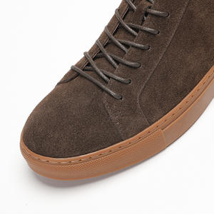 Bottes en peau de mouton marron de luxe avec surface imperméable et doublure anti-odeur pour le temps froid et les bottes habillées - Product Image 3