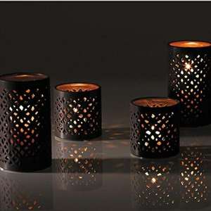 Bougeoir votif en métal de luxe avec design complexe idéal pour les thèmes de décoration intérieure haut de gamme - Product Image 6