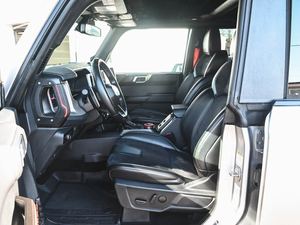 Ford Bronco Raptor 4WD 2023 incroyablement parfait avec faible kilométrage en stock, proposé à un prix incroyable que vous ne voudrez pas manquer - Product Image 4