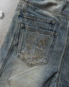 Écussons brodés personnalisés ourlet brut bord coupé Distressed Jorts Streetwear Jeans Short en jean pour hommes - Product Image 3