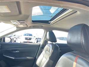 VENTE RAPIDE 2022 Nissan Sentra SR Traction avant Transmission automatique Sièges en cuir - Product Image 4