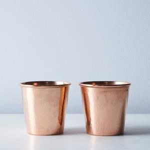 Verre en cuivre de qualité supérieure avec finition artisanale et sensation ergonomique pour un stockage d'eau axé sur le bien-être - Product Image 3