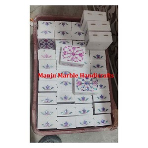 Boîte en forme de rectangle d'incrustation de marbre blanc artisanal en pierre naturelle polie faite à la main pour l'emballage de bijoux et les cadeaux - Product Image 3